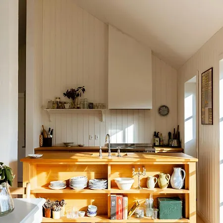 Stylish And Charming Oasis In North Zealand *